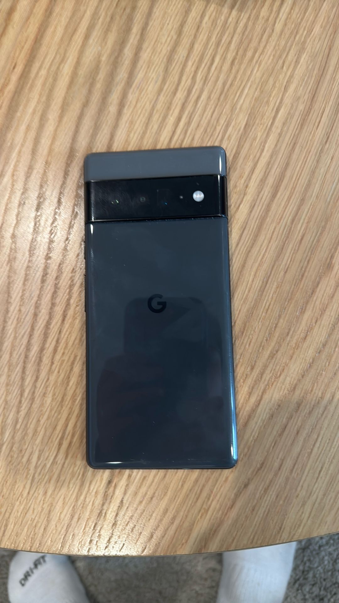 Stormy Black Pixel 6 Pro with 128 GB with Black Phone Case