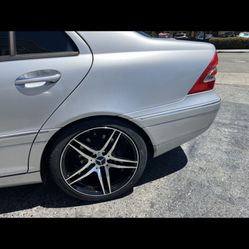 Mercedes 19” New Amg Styie Rims New Tires Set