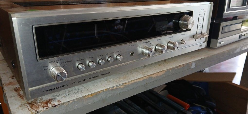 Realistic Receiver STA- 84 1977 25watts