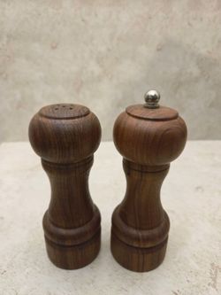 Wooden Salt and Pepper Shaker Set