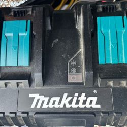 Makita Double Charger With USB Port 