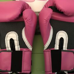 Pro Style Training Pink Gloves 