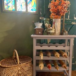 Wine Rack With Detachable Tray!