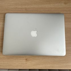 2017 Apple Mac Book Air 