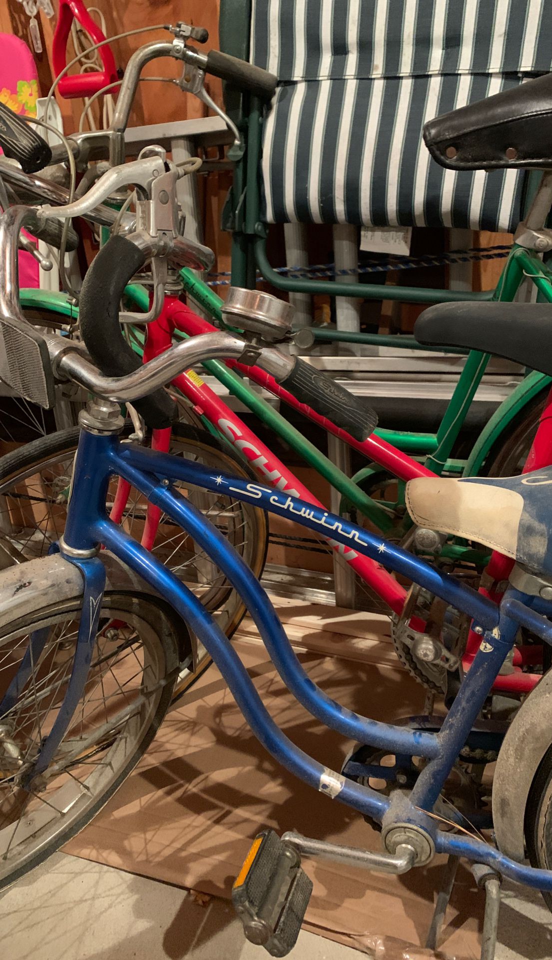 3 vintage schwinn bikes