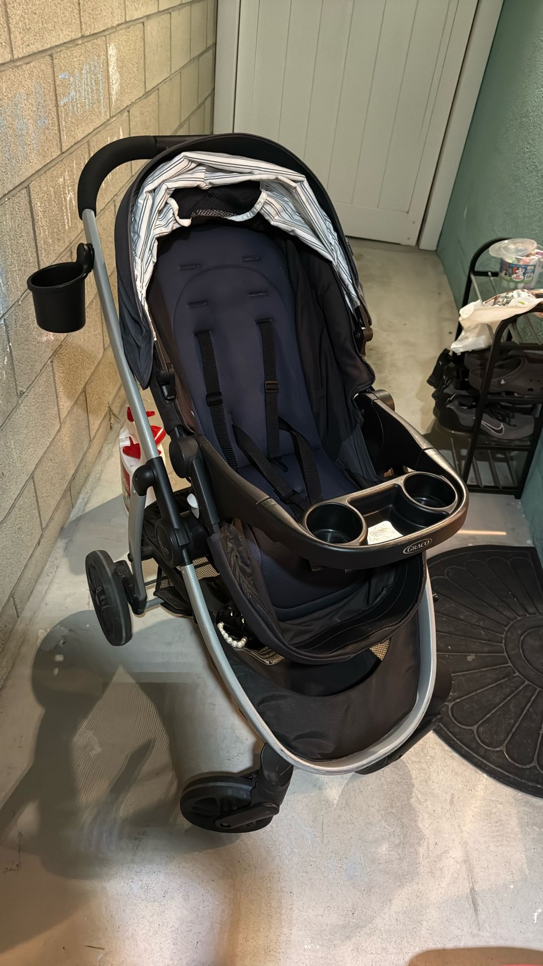 Stroller 