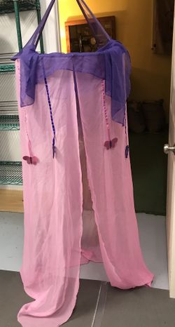Girl’s Butterflies and Flowers Sheer Pink and Purple Canopy - Good Condition