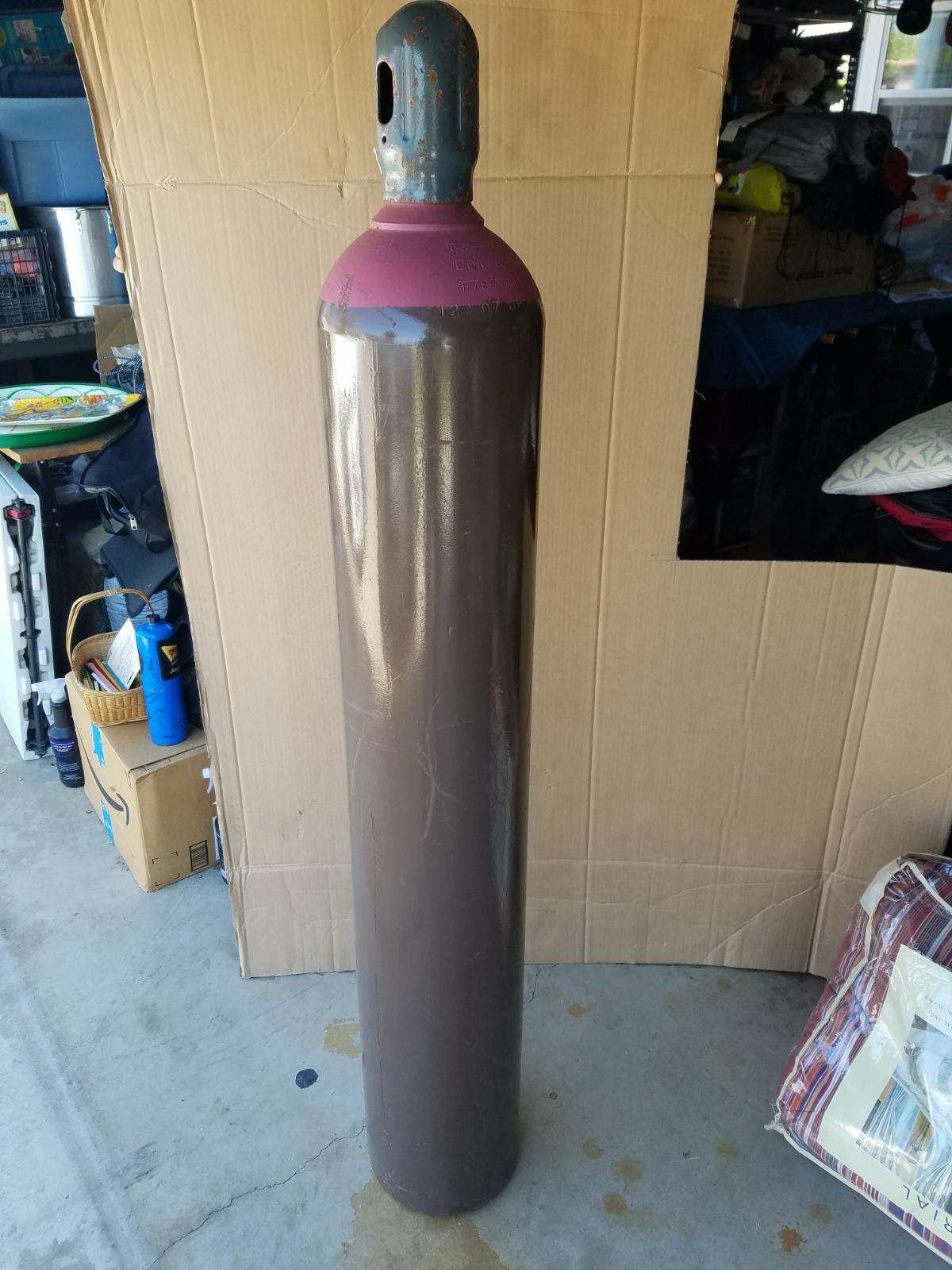 Helium big tank for balloons with gage valve like new
