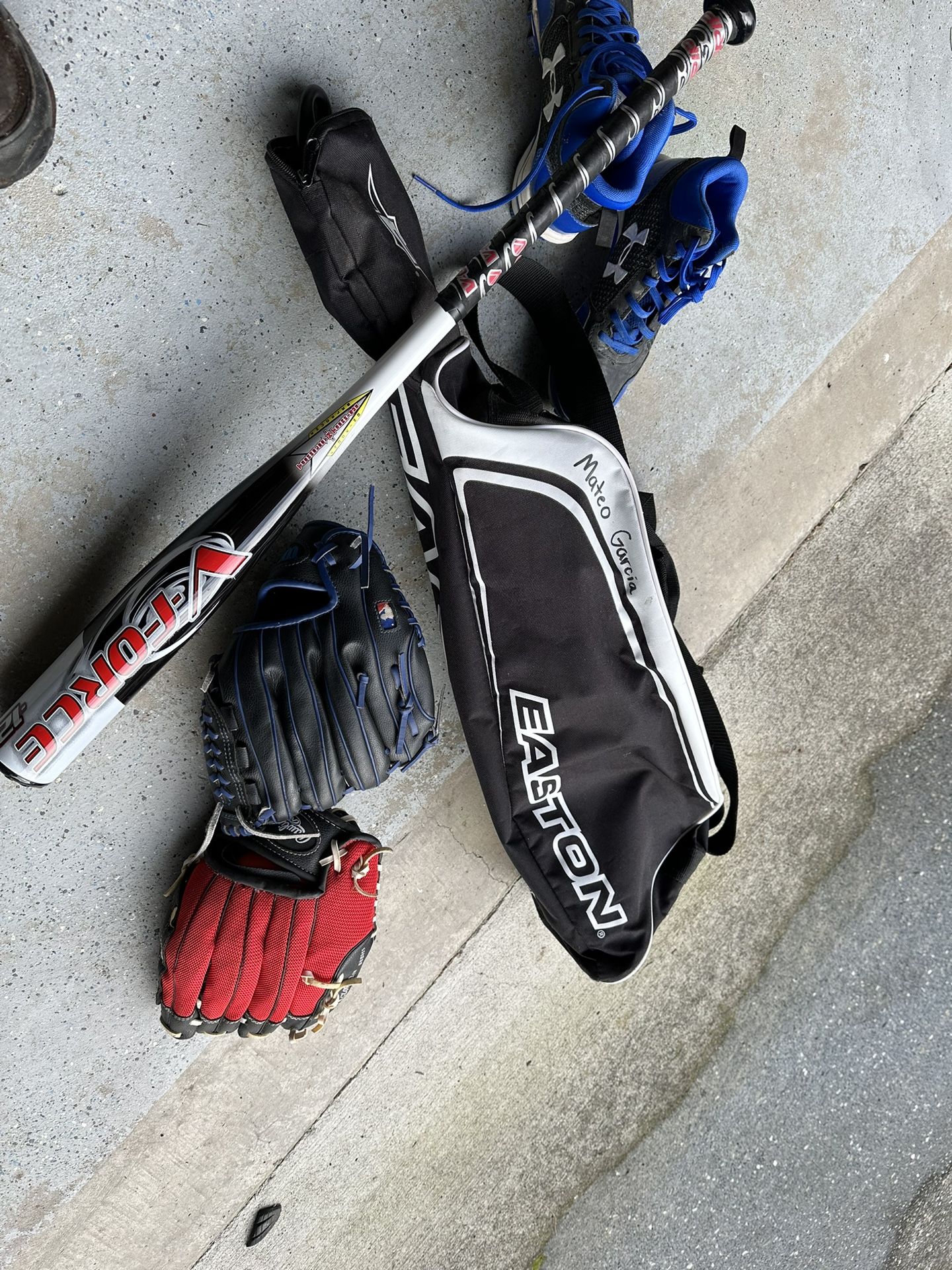 Kids Baseball Gloves, Bat, Cleats and Bag