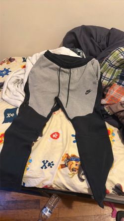 Nike tech pants