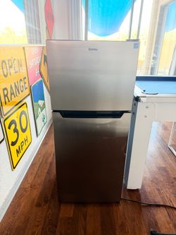 Danby mini fridge with external freezer