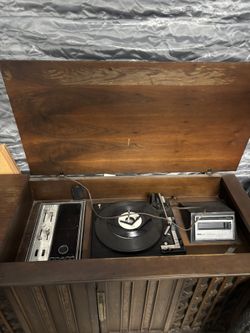 Working Vintage Stereo Console Record Player (Wood Cabinet)