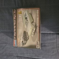 Monogram-- 854193 '57 FORD DEL RIO RANCH WAGON 1/25 SKILL 3 MODEL KIT BRAND NEW