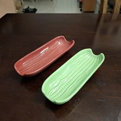 Pfaltzgraff Red Cranberry & Sage Green Footed Ceramic Corn On The Cob Holder Dish Microwave & Dishwasher Safe 8.5" X 3"