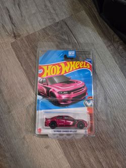 Hotwheels Pink hellcat Charger Super Treasure Hunt