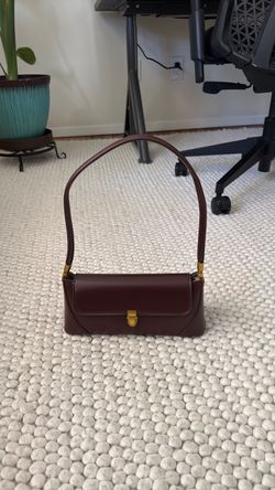 Vintage Style Brown Shoulder Bag – Gold Hardware
