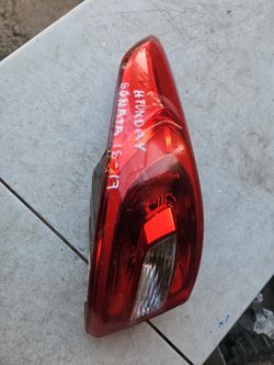 Hyundai sonata left tail light Oem