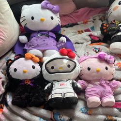 trading for any hellokitty halloween stuff 