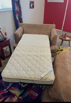Comfortable Tan Oversized Sleeper Chair / Twin Sleeper Sofa