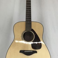 Yamaha Acoustic Guitar 
