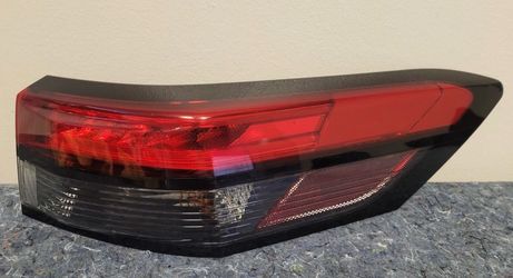 2022 2023 2024 NISSAN PATHFINDER REAR PASSENGER QUARTER PANEL TAILIGHT OEM