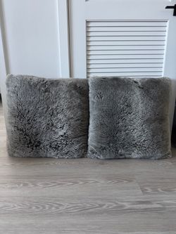 Faux Fur Throw Pillows (Set of 2)