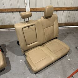 2017 Ford F250 split rear seats