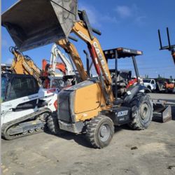 2018 Skip loader // landscaper