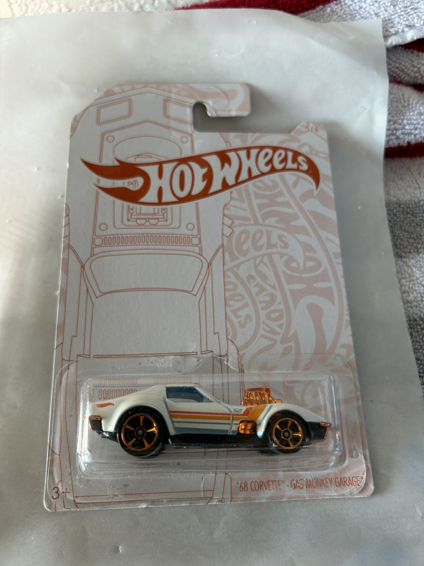 Hot Wheels '68 Corvette - Gas Monkey Garage Pearl And Chrome
