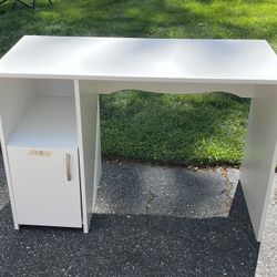 White Desk 
