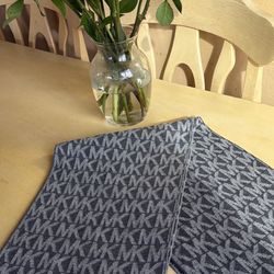 Michael Kors Women’s Scarf Brand New $20