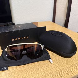OAKLEY Sun Glasses 