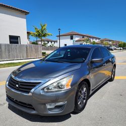 Nissan Altima 2015 2.5 s Clean Title 