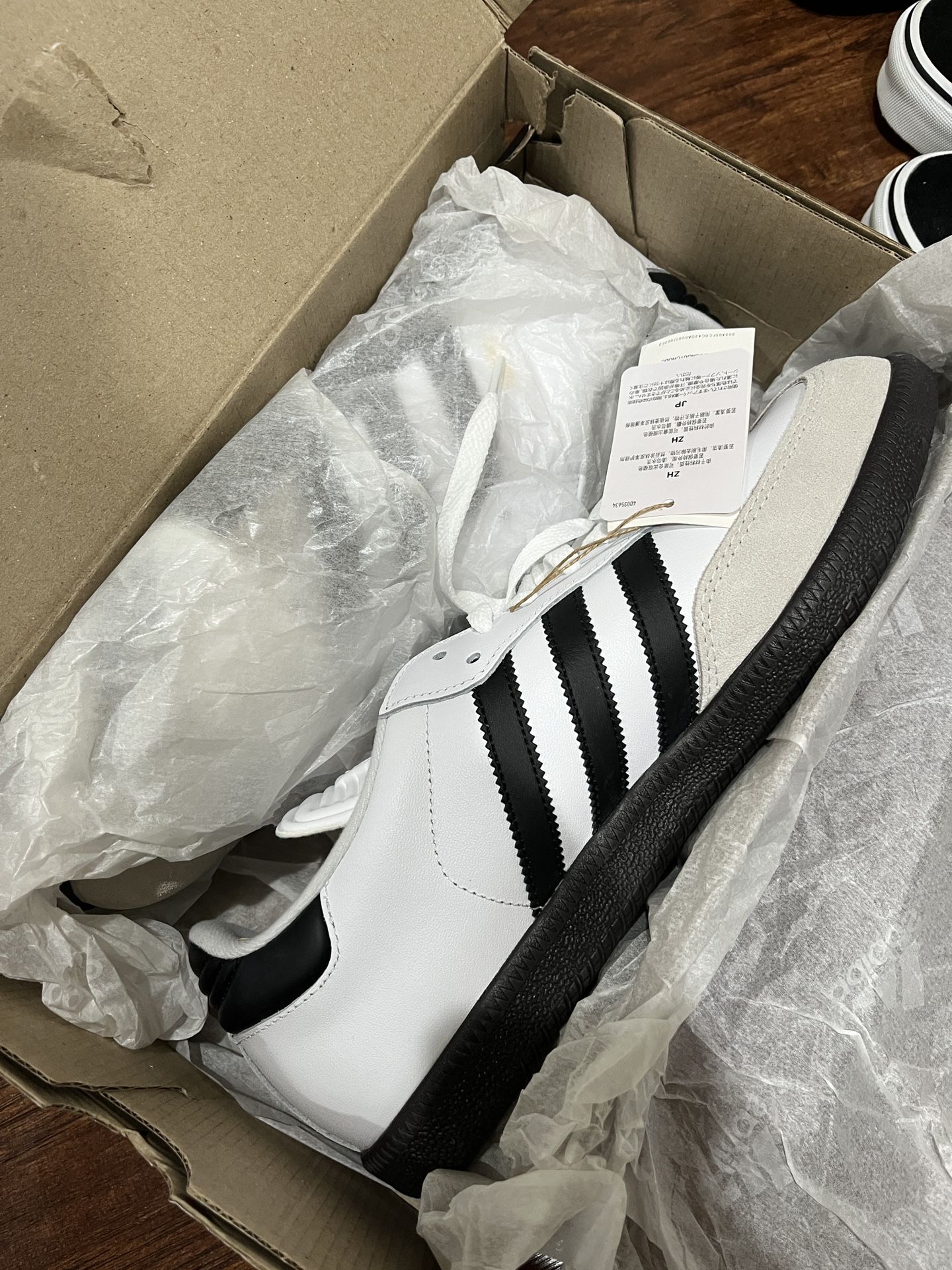 Shoes/Sneakers