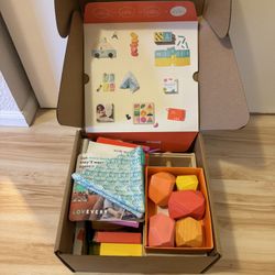 Lovevery Free Sprit Play Kit (Months 34, 35, 36)