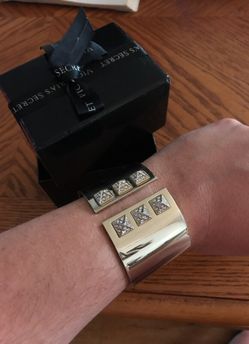 Victoria secret, Gold diamond cuff bracelet