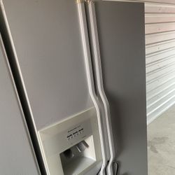 Refrigerator Kitchen Aid 