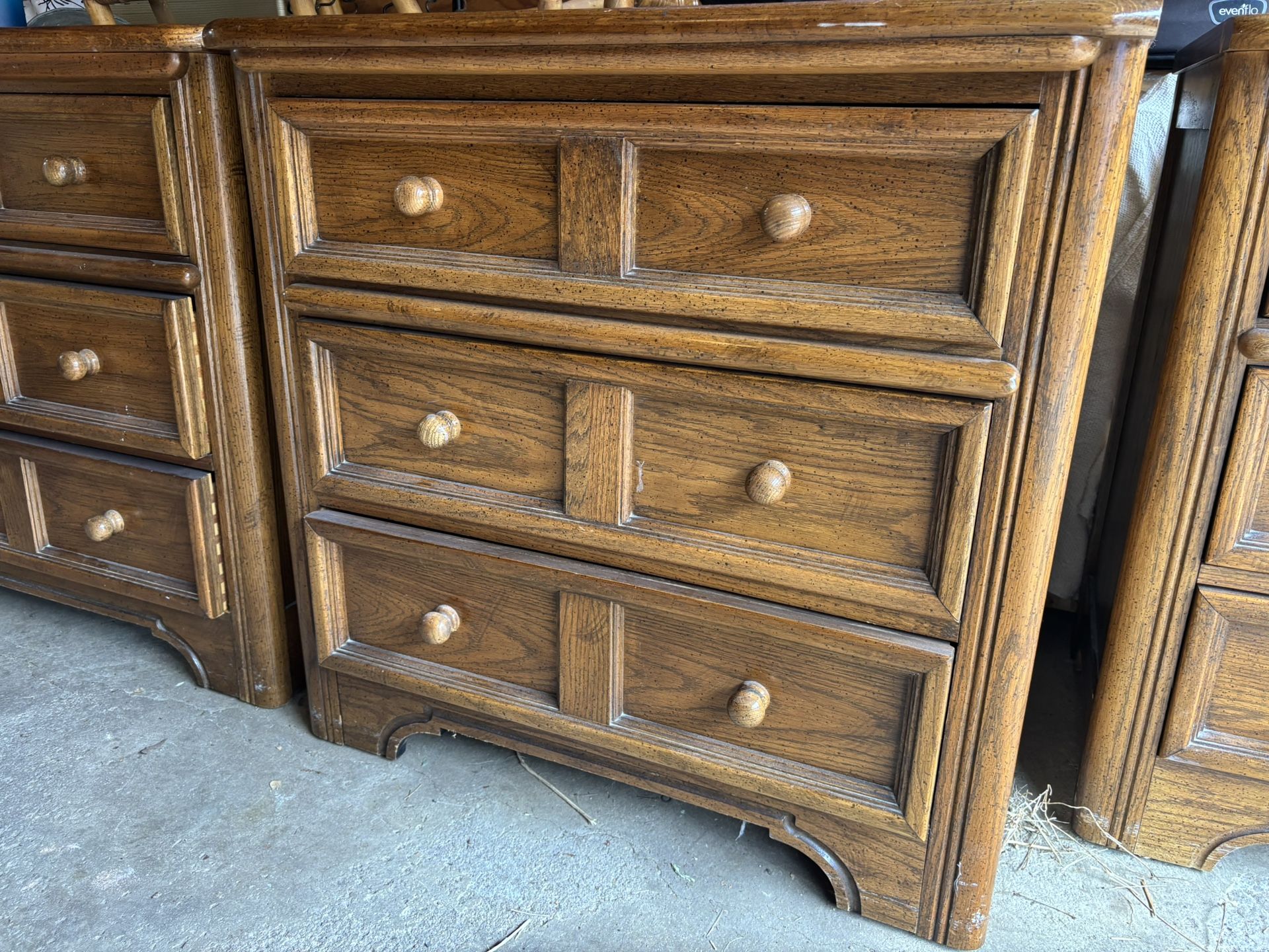 Dixie Chest Set