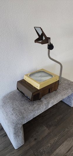 ELMO Overhead Projector