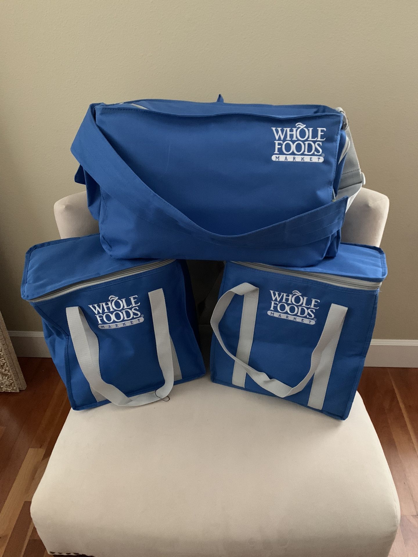 Whole Foods insulated Cooler Bags Set Of 3 - Unused