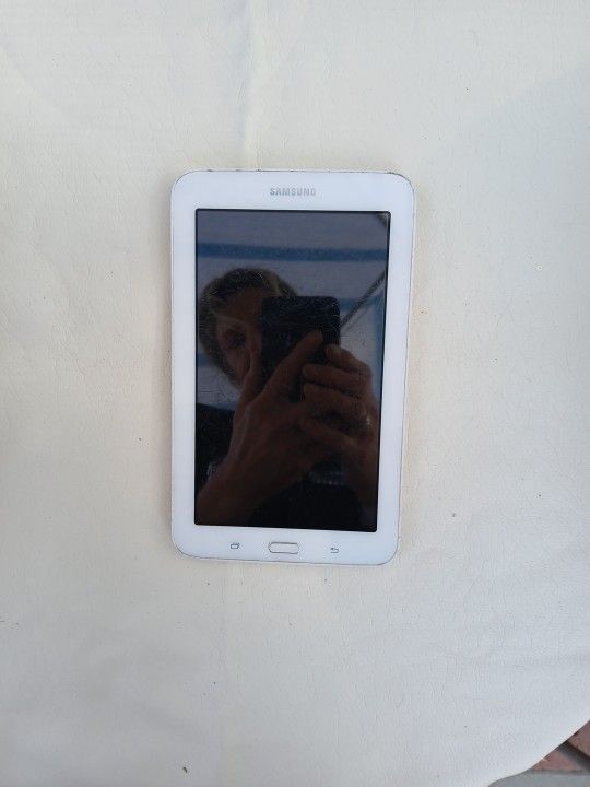 Galaxy Tab 3 With Cord Works Great 
