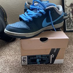 Nike SB Dunks Low SQUADRON BLUE