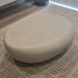 Beige 43.3“ Modern Coffee Table Oval Faux Stone Center Table