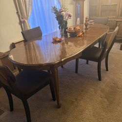 Dinning Table