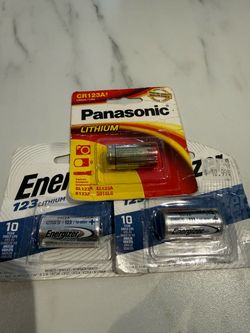 Lithium batteries 123