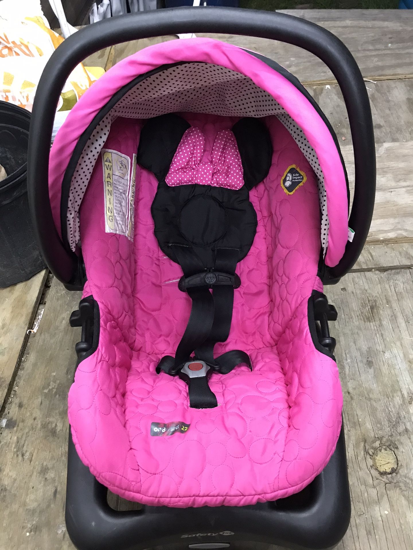 Minnie Mouse Car seat