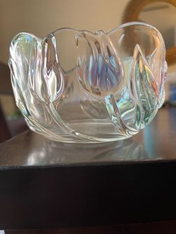 Vintage Embossed Clear Glass Tulip Floral Bowl