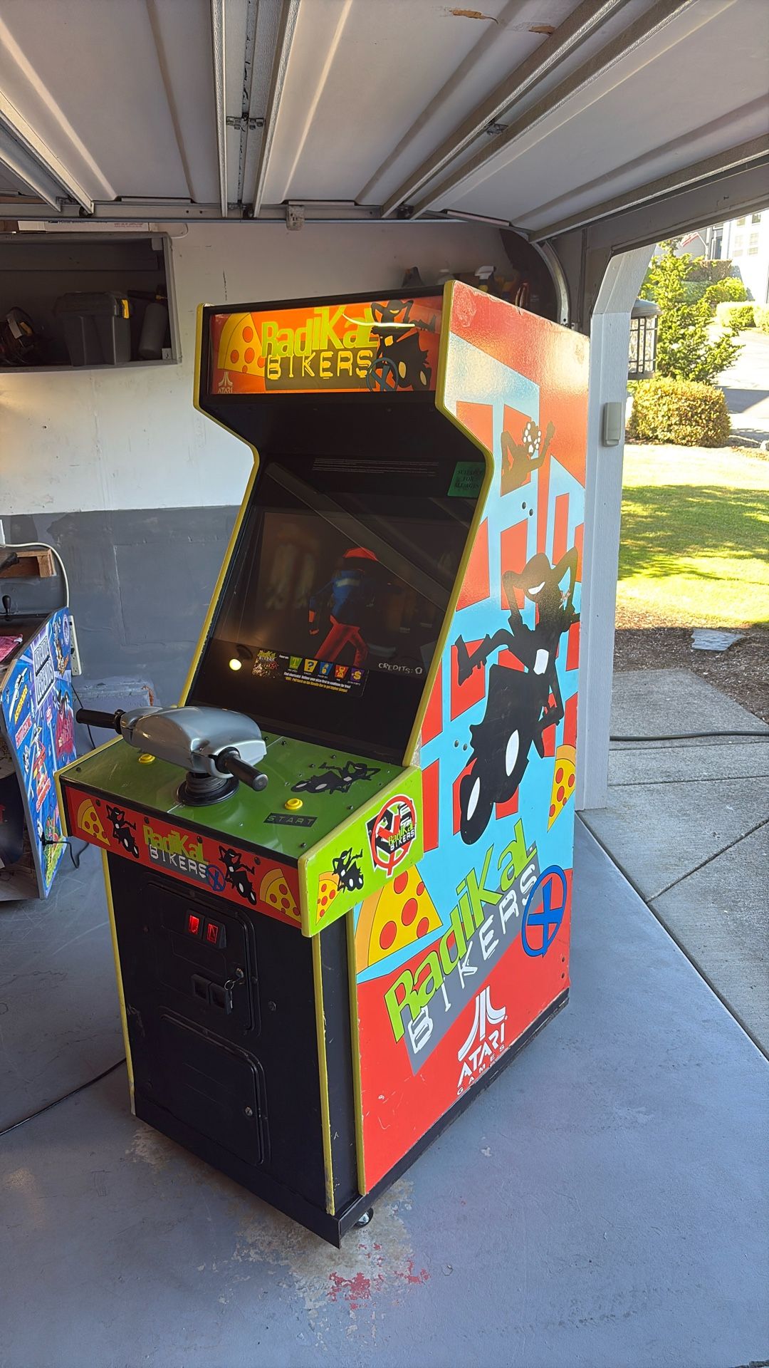 Radikal bikers Arcade Game