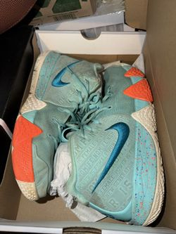 Kyrie 4 “Power is female ”