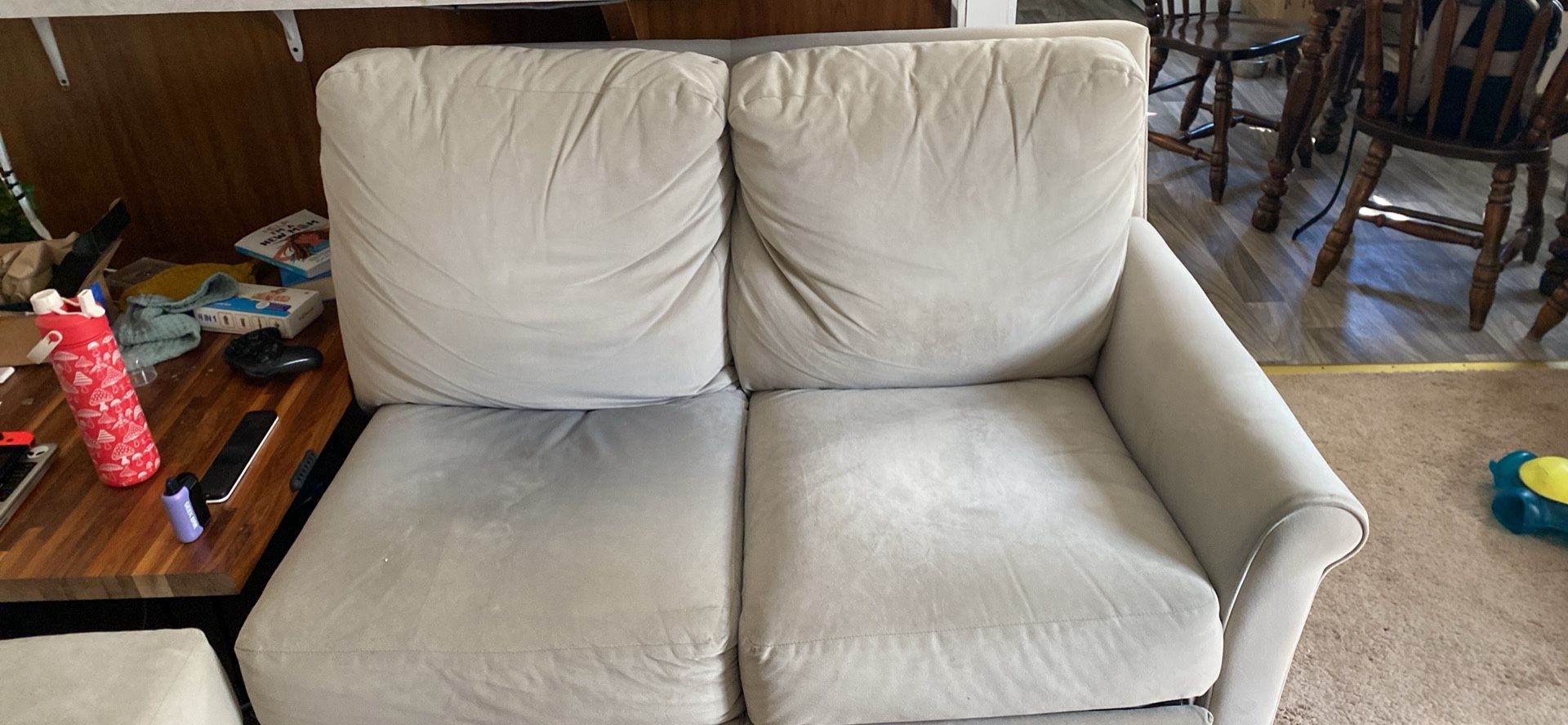 Electric Recline Couch W USB Ports